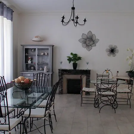La Maison De Venus 3*