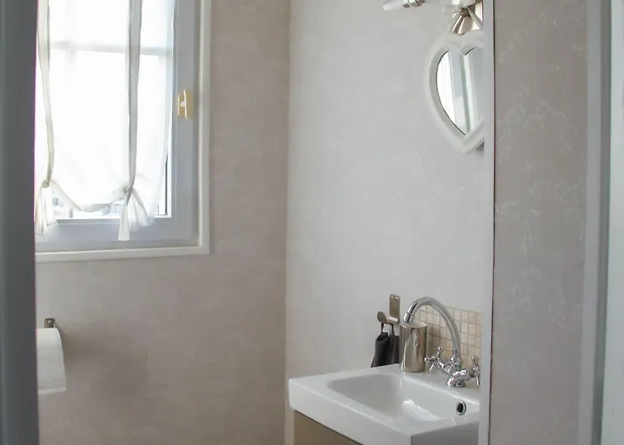 La Maison De Venus فندق مبيت وإفطار Luçon